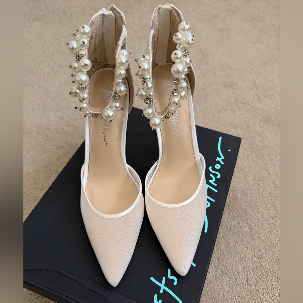 Betsey Johnson Pearl Embellished Cream Pointed-Toe Heels - Picture 3 of 7